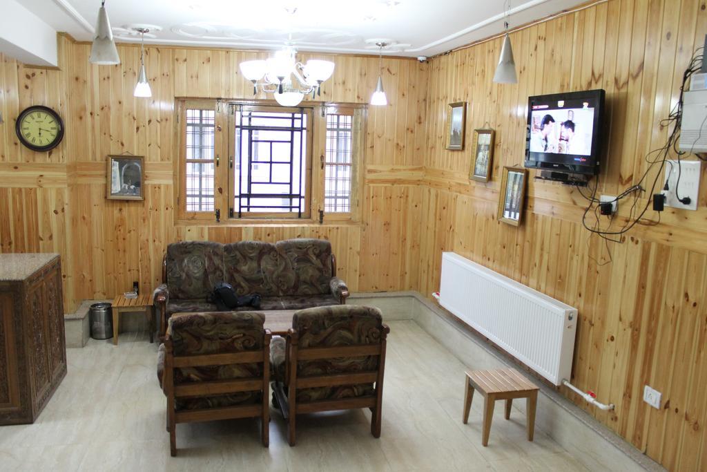Hotel Barzman Sonāmarg Exterior foto